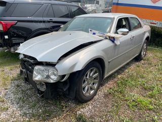 2005 Chrysler 300C - Primary Damage Left Image
